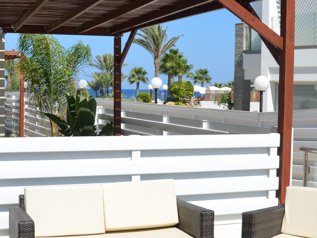 Athena Beach Villas Pernera Екстериор снимка