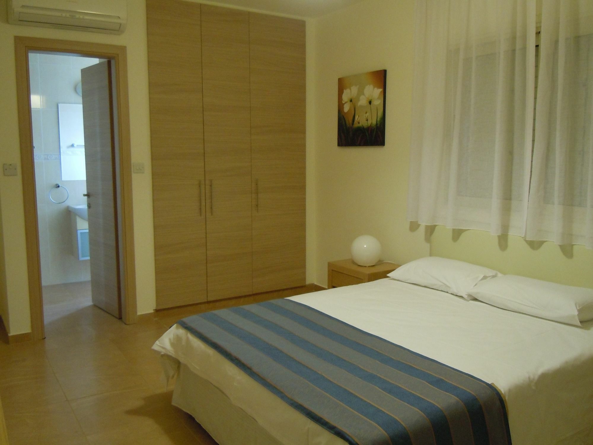 Athena Beach Villas Pernera Екстериор снимка